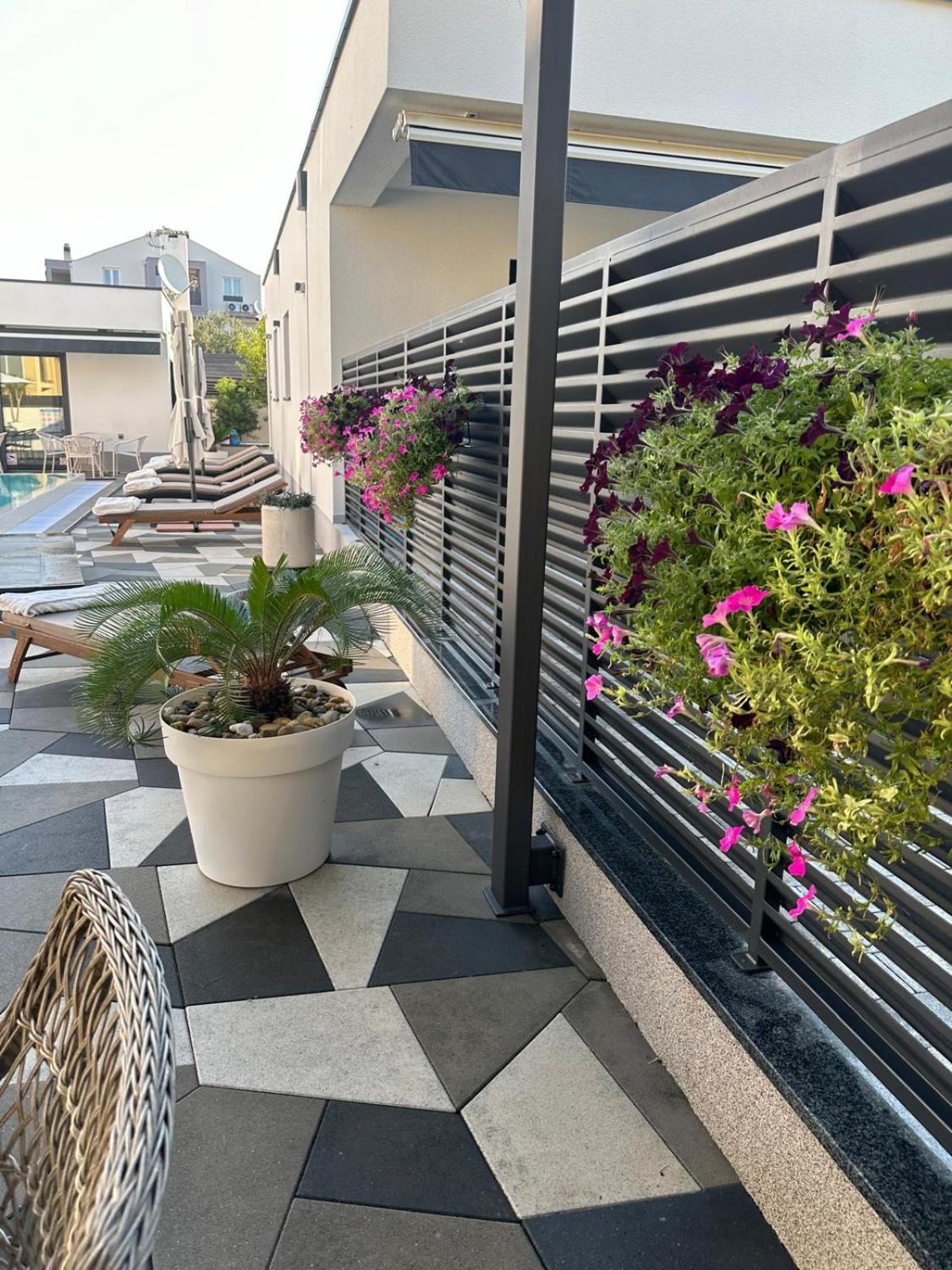 פריבלאקה Apartments Laura 1 מראה חיצוני תמונה