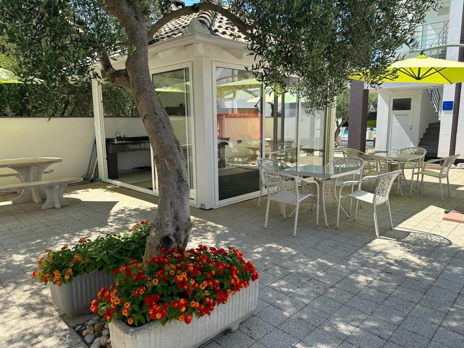 פריבלאקה Apartments Laura 1 מראה חיצוני תמונה