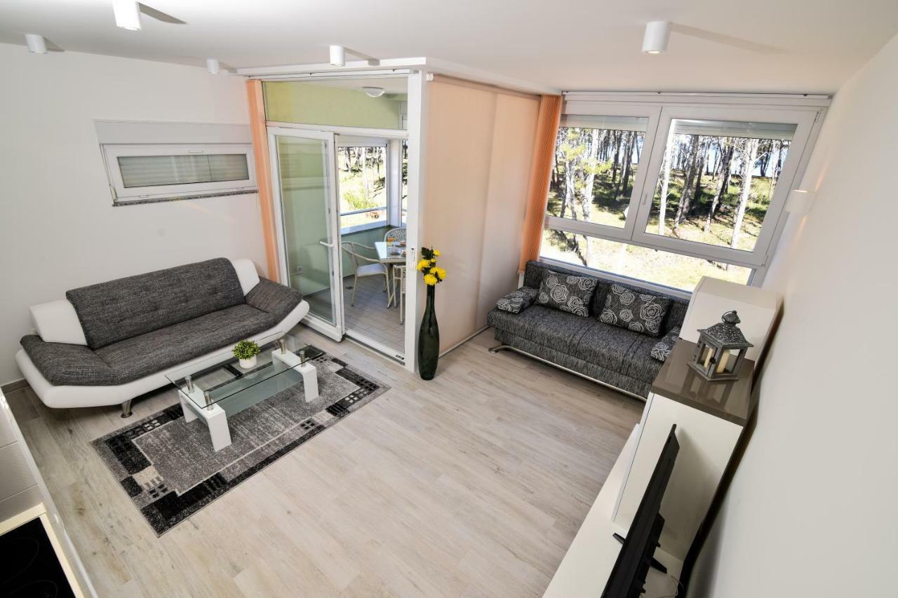 פריבלאקה Apartments Laura 1 מראה חיצוני תמונה